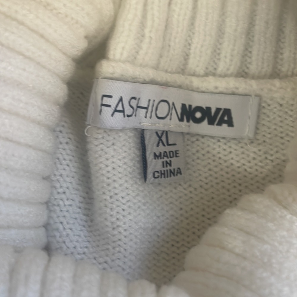White Mid length white turtleneck sweater dress,Size XL - Picture 6 of 12